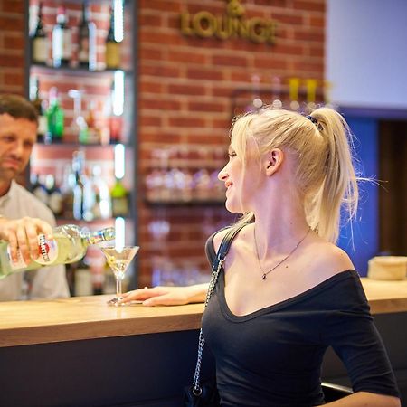 Wellness Hotel Queens マリアーンスケー・ラーズニェ エクステリア 写真